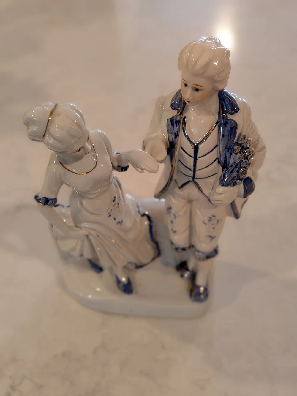 Vintage 1970s. Colonial Porcelain Couple 8